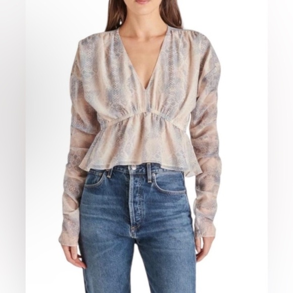 Steve Madden Tops - Steven Madden Snake Print V-Neck Top
